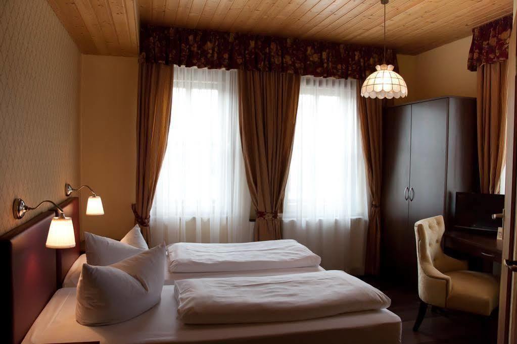 Gasthof - Hotel Zur Post Pocking  Extérieur photo